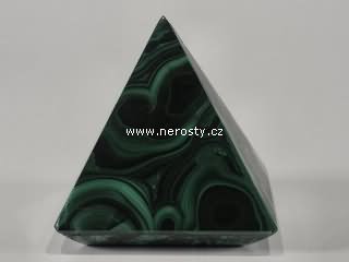 malachit, pyramida