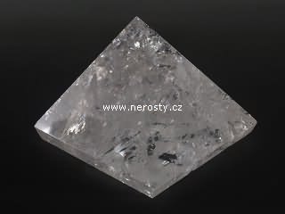 křišťál, pyramida