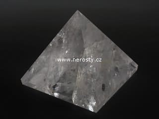 křišťál, pyramida